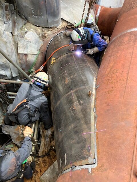 ダクト改造工事　作業風景2